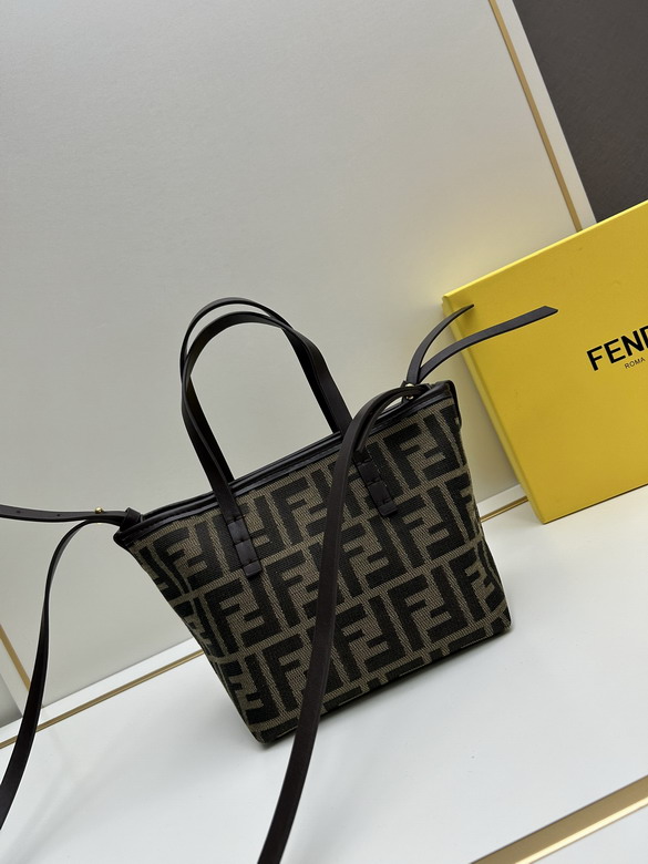 Fendi 3017 23x19 5x15cm jj4_3